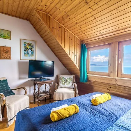 Hegyszeli Haz Тихань